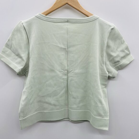 Wild Fable Juniors Plus Size 2X Short Sleeve V-Neck Seamless T-Shirt Green 100 - Picture 4 of 7